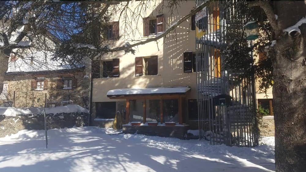 Hostel Xalet-Refugi U.E.C. La Molina  Zewnętrze zdjęcie